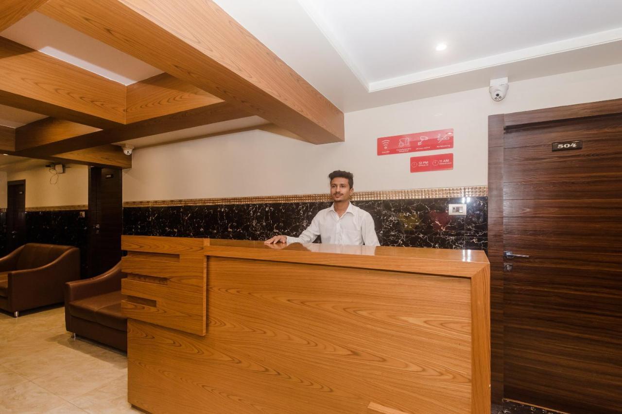 Vaccinated Staff - Oyo 22055 Dadar Residency Hotel Bombay Eksteriør billede